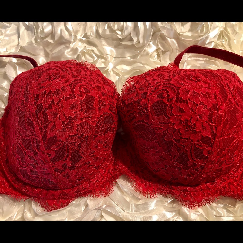 Victoria’s Secret D.A. Lined Demi Bra Red 34DDD